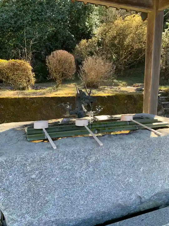 華藏寺(梅澤不動尊) の手水舎