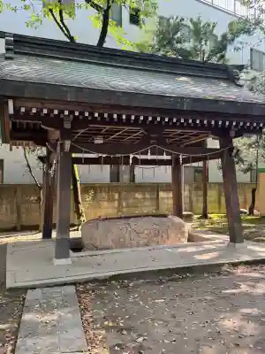 六所神社の{uncategorized: "未分類", other: "その他", undefined: "問題あり", building: "その他建物", grave: "お墓", sacred_gate: "鳥居", guardian: "狛犬", statue: "像", buddha: "仏像", history: "歴史", nature: "自然", garden: "庭園", animal: "動物", pagoda: "塔", temizu: "手水舎", mountain_gate: "山門・神門", sanctuary: "本殿・本堂", subordinate: "末社・摂社", art: "芸術", scenery: "景色", jizo: "地蔵", ema: "絵馬", goshuin: "御朱印", omikuji: "おみくじ", items: "授与品その他", amulet: "お守り", goshuincho: "御朱印帳", eats: "食事", festival: "お祭り", votive_dance: "神楽", shichigosan: "七五三参", wedding: "結婚式", experience: "体験その他", initially: "初詣", around: "周辺", anti_infection: "感染症対策"}