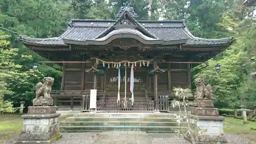 岡太神社の本殿・本堂