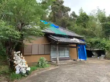 蓮藏寺の本殿・本堂