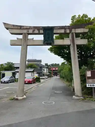 梅宮大社の鳥居