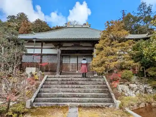 石塔寺の本殿