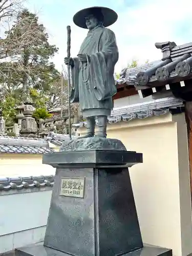 深崇寺の像