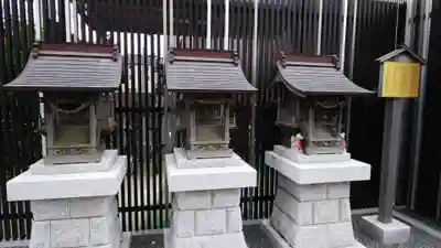 蟲王大明神・稲荷大明神・金毘羅大権現の末社・摂社