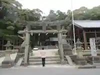 往馬坐伊古麻都比古神社の鳥居