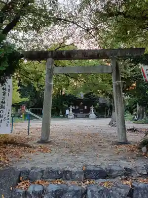 尾津神社の鳥居