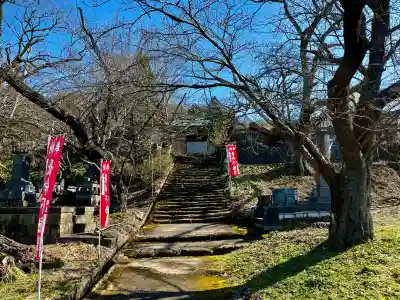 大龍寺の{uncategorized: "未分類", other: "その他", undefined: "問題あり", building: "その他建物", grave: "お墓", sacred_gate: "鳥居", guardian: "狛犬", statue: "像", buddha: "仏像", history: "歴史", nature: "自然", garden: "庭園", animal: "動物", pagoda: "塔", temizu: "手水舎", mountain_gate: "山門・神門", sanctuary: "本殿・本堂", subordinate: "末社・摂社", art: "芸術", scenery: "景色", jizo: "地蔵", ema: "絵馬", goshuin: "御朱印", omikuji: "おみくじ", items: "授与品その他", amulet: "お守り", goshuincho: "御朱印帳", eats: "食事", festival: "お祭り", votive_dance: "神楽", shichigosan: "七五三参", wedding: "結婚式", experience: "体験その他", initially: "初詣", around: "周辺", anti_infection: "感染症対策"}