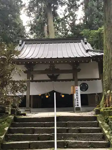 御岩神社の本殿・本堂