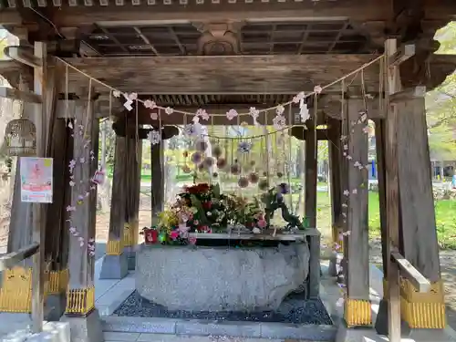 彌彦神社　(伊夜日子神社)の手水舎