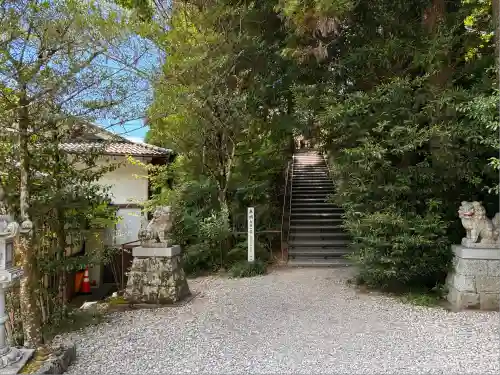 天河大辨財天社の景色