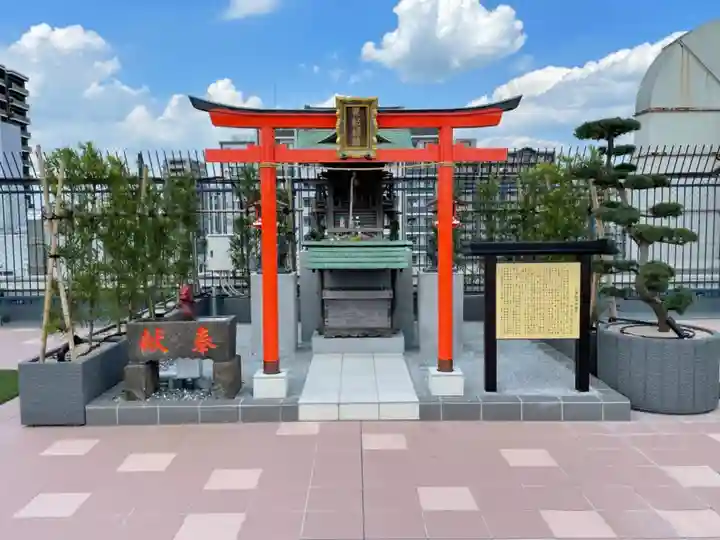 民部稲荷神社(丸広百貨店屋上)の本殿・本堂