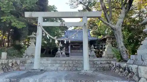 大和神社の鳥居