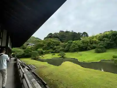 建長寺の{uncategorized: "未分類", other: "その他", undefined: "問題あり", building: "その他建物", grave: "お墓", sacred_gate: "鳥居", guardian: "狛犬", statue: "像", buddha: "仏像", history: "歴史", nature: "自然", garden: "庭園", animal: "動物", pagoda: "塔", temizu: "手水舎", mountain_gate: "山門・神門", sanctuary: "本殿・本堂", subordinate: "末社・摂社", art: "芸術", scenery: "景色", jizo: "地蔵", ema: "絵馬", goshuin: "御朱印", omikuji: "おみくじ", items: "授与品その他", amulet: "お守り", goshuincho: "御朱印帳", eats: "食事", festival: "お祭り", votive_dance: "神楽", shichigosan: "七五三参", wedding: "結婚式", experience: "体験その他", initially: "初詣", around: "周辺", anti_infection: "感染症対策"}