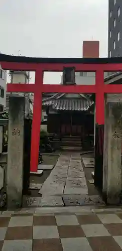 感應稲荷神社の鳥居