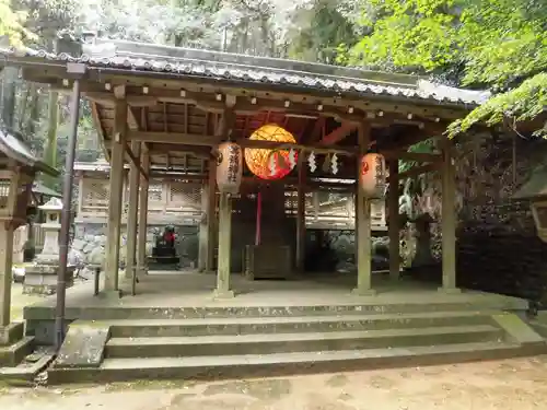 等彌神社の本殿