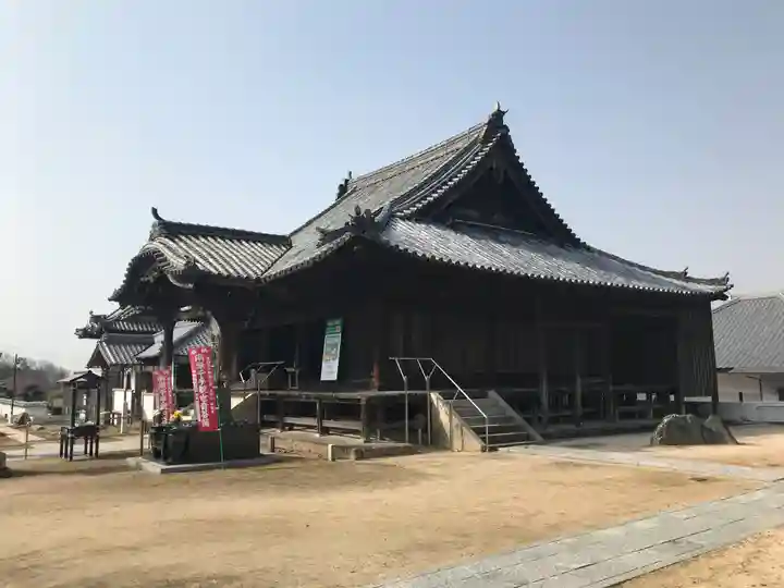 餘慶寺の本殿・本堂