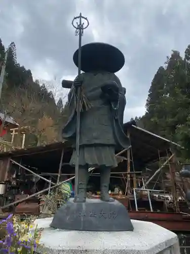 代々木神社の仏像