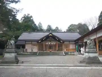 足羽神社の{uncategorized: "未分類", other: "その他", undefined: "問題あり", building: "その他建物", grave: "お墓", sacred_gate: "鳥居", guardian: "狛犬", statue: "像", buddha: "仏像", history: "歴史", nature: "自然", garden: "庭園", animal: "動物", pagoda: "塔", temizu: "手水舎", mountain_gate: "山門・神門", sanctuary: "本殿・本堂", subordinate: "末社・摂社", art: "芸術", scenery: "景色", jizo: "地蔵", ema: "絵馬", goshuin: "御朱印", omikuji: "おみくじ", items: "授与品その他", amulet: "お守り", goshuincho: "御朱印帳", eats: "食事", festival: "お祭り", votive_dance: "神楽", shichigosan: "七五三参", wedding: "結婚式", experience: "体験その他", initially: "初詣", around: "周辺", anti_infection: "感染症対策"}