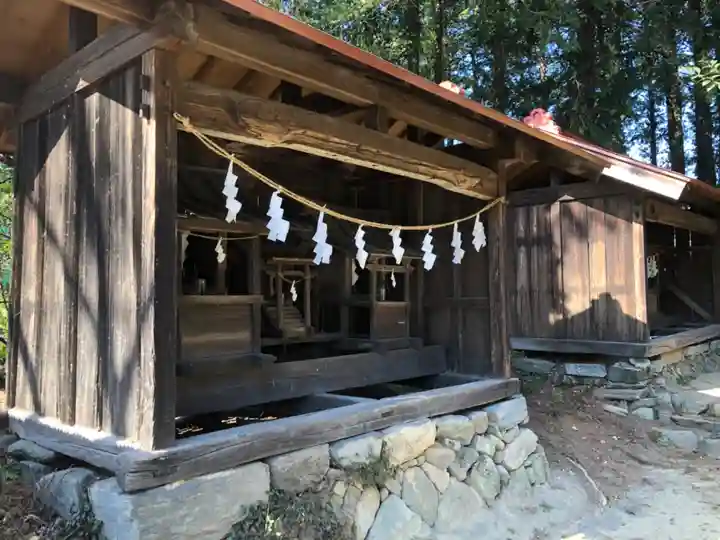 白髪神社の末社・摂社