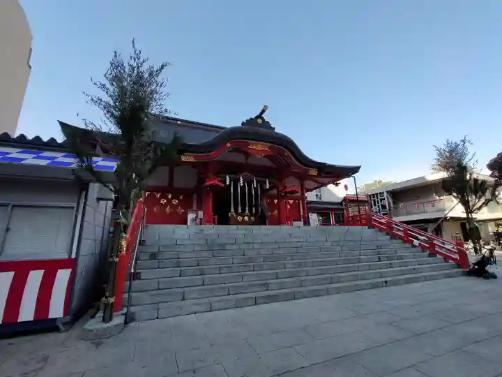花園神社の本殿・本堂