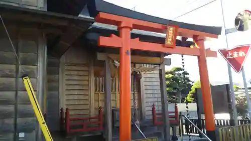 舞鶴稲荷神社の鳥居