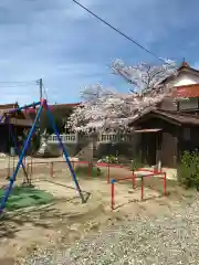 津田八幡宮の建物その他