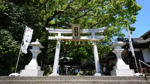 事任八幡宮の鳥居