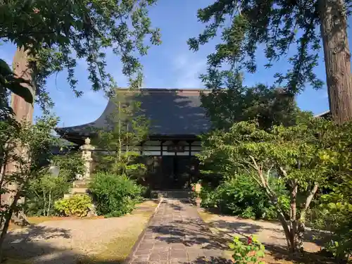 隆国寺の本殿・本堂