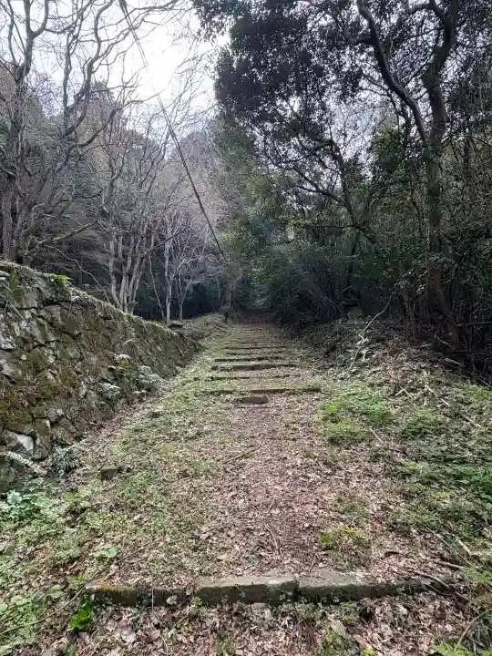南明寺の{uncategorized: "未分類", other: "その他", undefined: "問題あり", building: "その他建物", grave: "お墓", sacred_gate: "鳥居", guardian: "狛犬", statue: "像", buddha: "仏像", history: "歴史", nature: "自然", garden: "庭園", animal: "動物", pagoda: "塔", temizu: "手水舎", mountain_gate: "山門・神門", sanctuary: "本殿・本堂", subordinate: "末社・摂社", art: "芸術", scenery: "景色", jizo: "地蔵", ema: "絵馬", goshuin: "御朱印", omikuji: "おみくじ", items: "授与品その他", amulet: "お守り", goshuincho: "御朱印帳", eats: "食事", festival: "お祭り", votive_dance: "神楽", shichigosan: "七五三参", wedding: "結婚式", experience: "体験その他", initially: "初詣", around: "周辺", anti_infection: "感染症対策"}