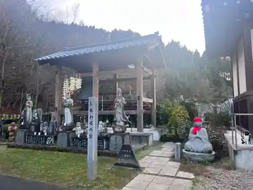 御誕生寺（猫寺）(福井県)