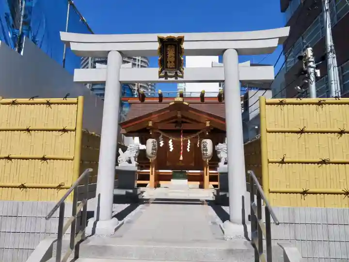 北青山秋葉神社(稲荷神社)の鳥居