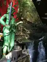 紅葉ヶ滝薬師堂(福岡県)