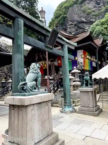 宝山寺の鳥居