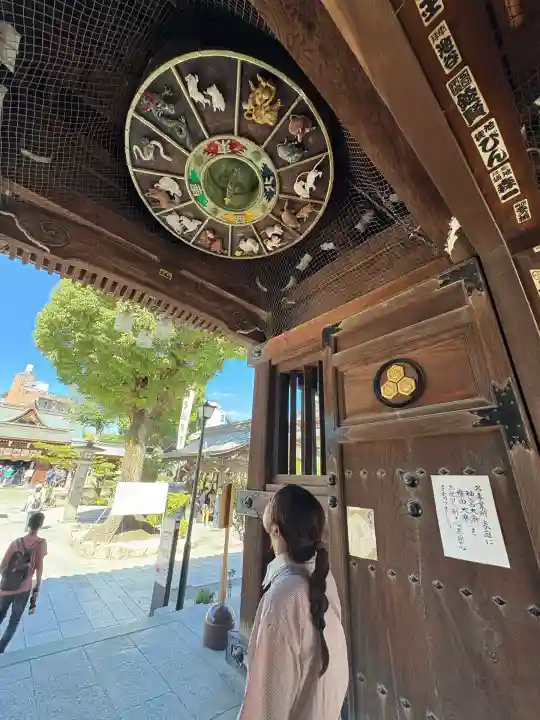 櫛田神社の山門・神門