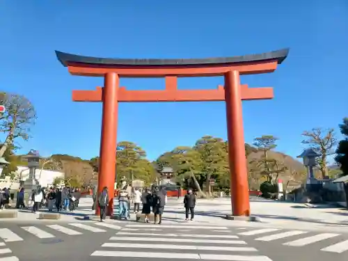 鶴岡八幡宮の{uncategorized: "未分類", other: "その他", undefined: "問題あり", building: "その他建物", grave: "お墓", sacred_gate: "鳥居", guardian: "狛犬", statue: "像", buddha: "仏像", history: "歴史", nature: "自然", garden: "庭園", animal: "動物", pagoda: "塔", temizu: "手水舎", mountain_gate: "山門・神門", sanctuary: "本殿・本堂", subordinate: "末社・摂社", art: "芸術", scenery: "景色", jizo: "地蔵", ema: "絵馬", goshuin: "御朱印", omikuji: "おみくじ", items: "授与品その他", amulet: "お守り", goshuincho: "御朱印帳", eats: "食事", festival: "お祭り", votive_dance: "神楽", shichigosan: "七五三参", wedding: "結婚式", experience: "体験その他", initially: "初詣", around: "周辺", anti_infection: "感染症対策"}