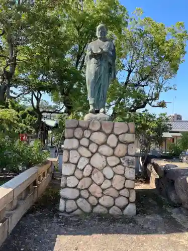 兵庫住吉神社の像