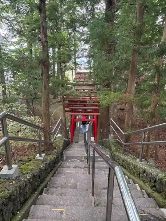 新屋山神社(山梨県)