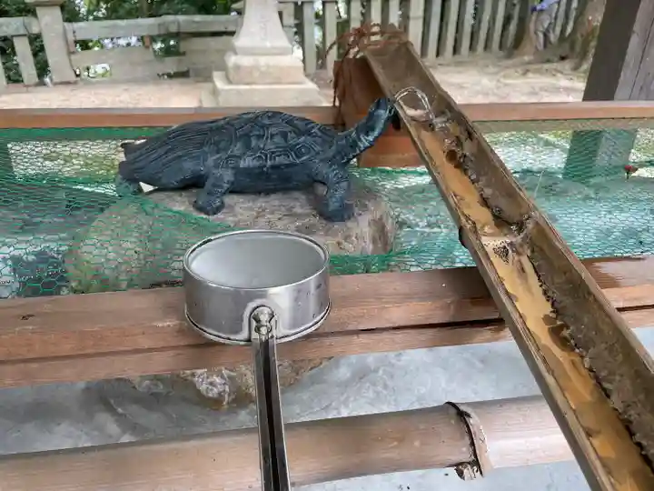 今八幡宮の手水舎