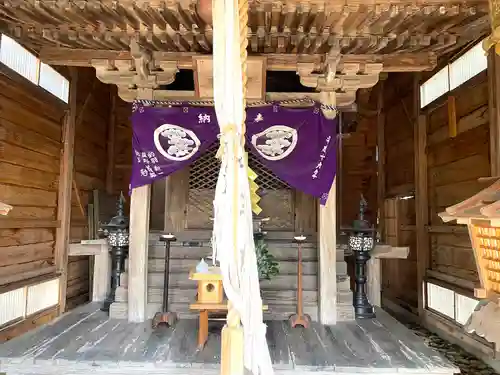 山部神社の本殿