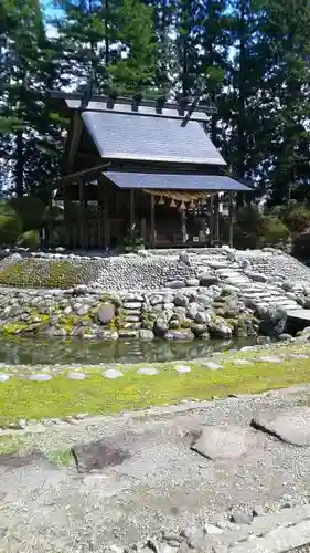 唐松神社の本殿・本堂