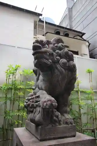 烏森神社の狛犬