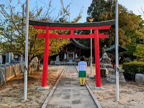 神明社の鳥居