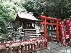 佐助稲荷神社の末社