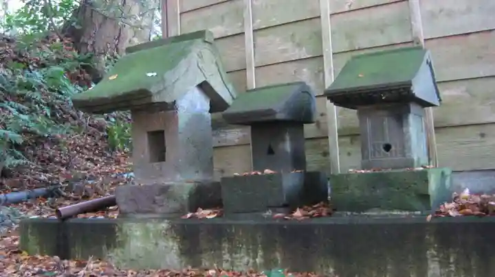 諏訪神社の末社・摂社