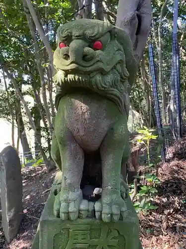 多鯰ヶ池弁天宮の狛犬