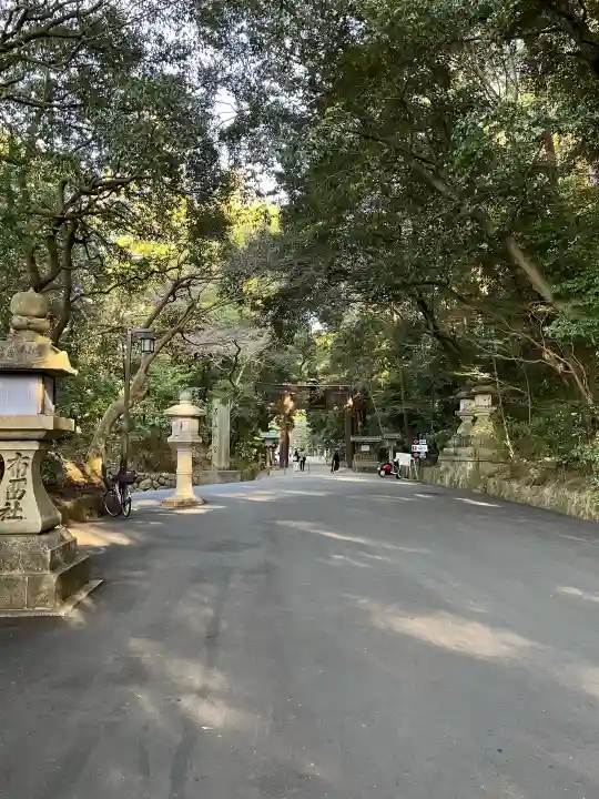 石上神宮の{uncategorized: "未分類", other: "その他", undefined: "問題あり", building: "その他建物", grave: "お墓", sacred_gate: "鳥居", guardian: "狛犬", statue: "像", buddha: "仏像", history: "歴史", nature: "自然", garden: "庭園", animal: "動物", pagoda: "塔", temizu: "手水舎", mountain_gate: "山門・神門", sanctuary: "本殿・本堂", subordinate: "末社・摂社", art: "芸術", scenery: "景色", jizo: "地蔵", ema: "絵馬", goshuin: "御朱印", omikuji: "おみくじ", items: "授与品その他", amulet: "お守り", goshuincho: "御朱印帳", eats: "食事", festival: "お祭り", votive_dance: "神楽", shichigosan: "七五三参", wedding: "結婚式", experience: "体験その他", initially: "初詣", around: "周辺", anti_infection: "感染症対策"}