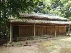 巓神社の建物その他