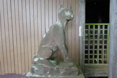 両神御嶽神社本社の狛犬