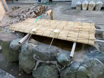 世木神社の手水舎