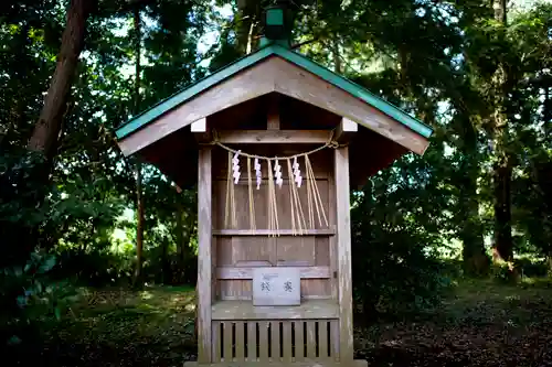 小林鳥見神社の末社